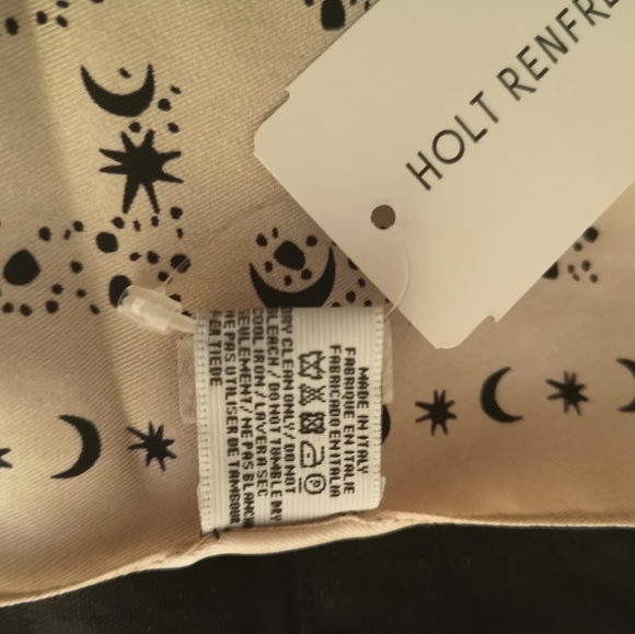 🌟HOST PICK🌟🇨🇵 NWT Longchamp Silk Scarf with Celestial Logo in Pale pink - Picture 6 of 7